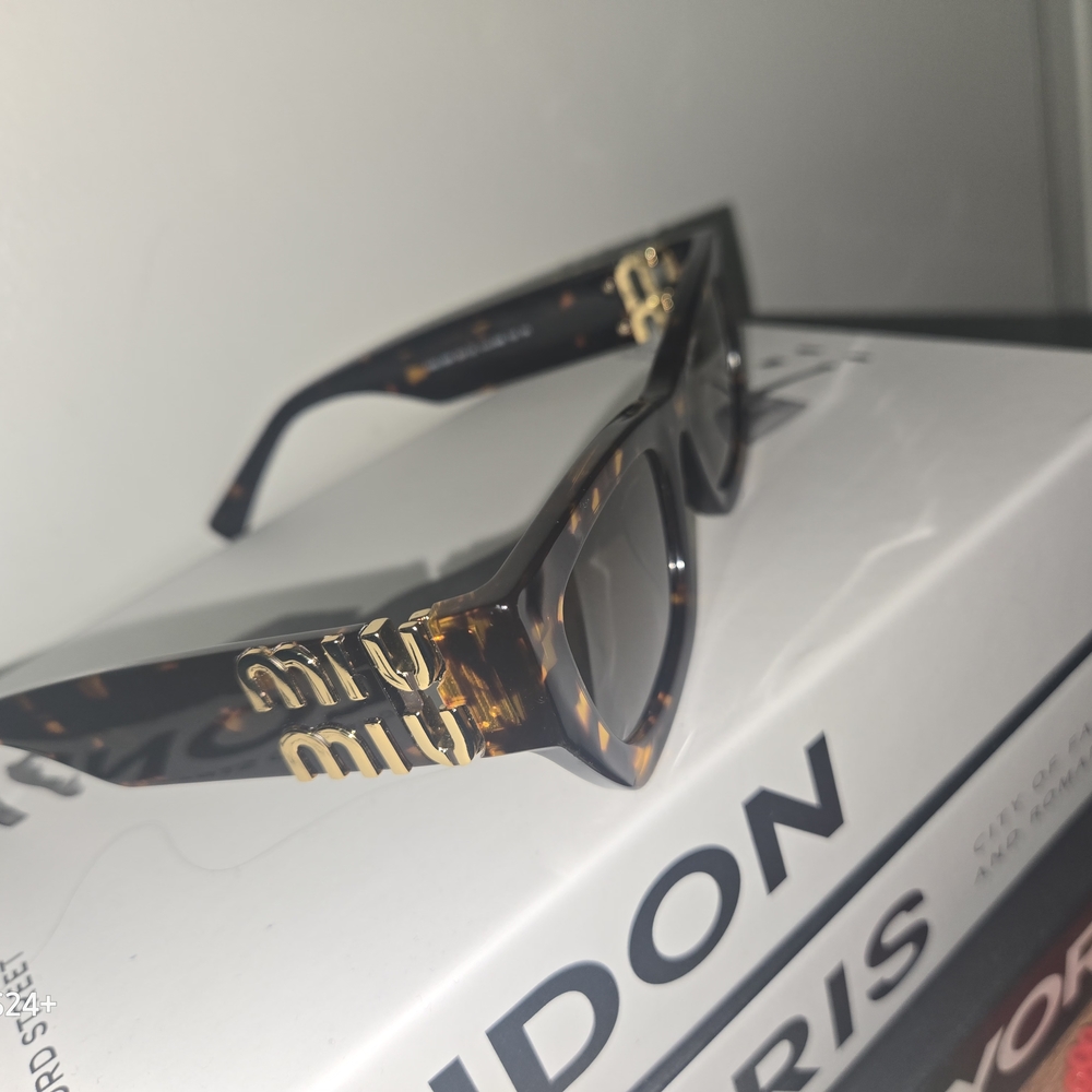 Tortoise Shell Sunglasses - Picture 3 of 3